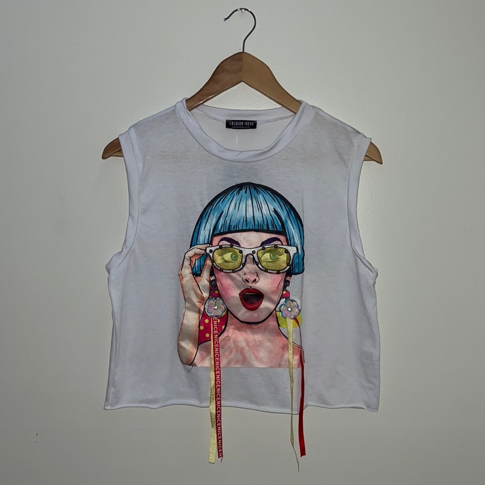 NWT All Eyes On Her Crop Top